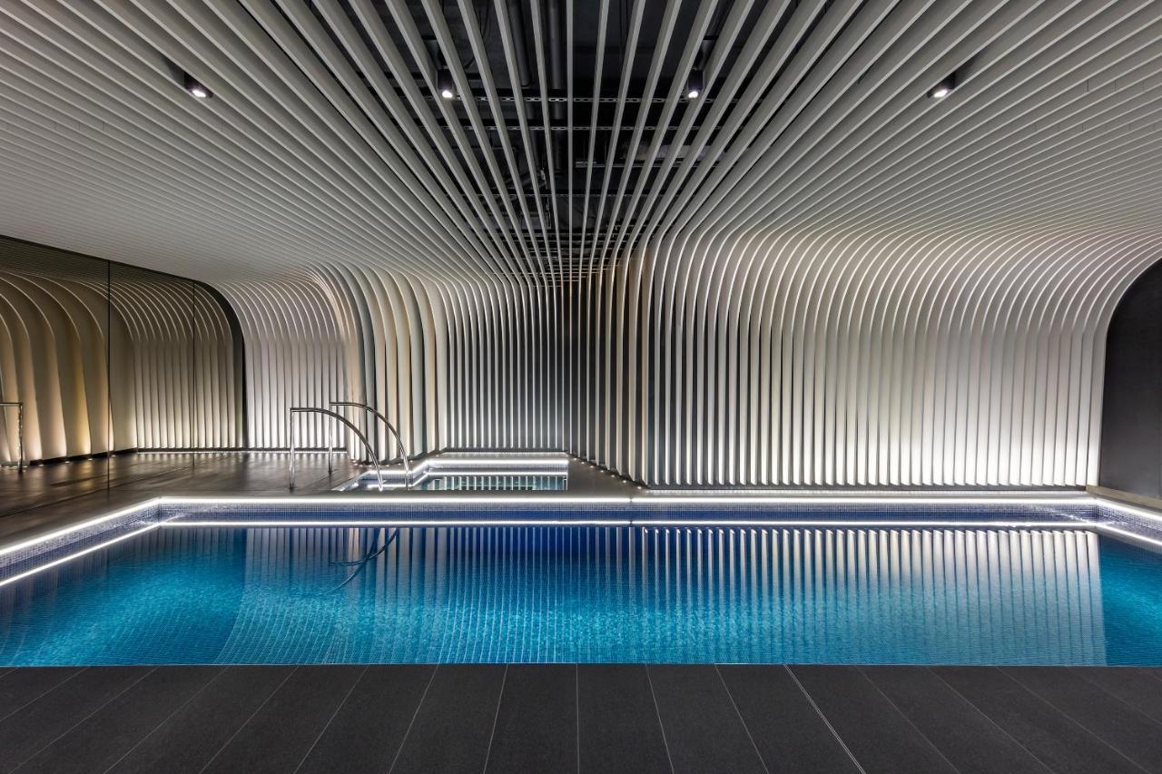 Skye Suites Sídney Exterior foto The pool at The Standard London